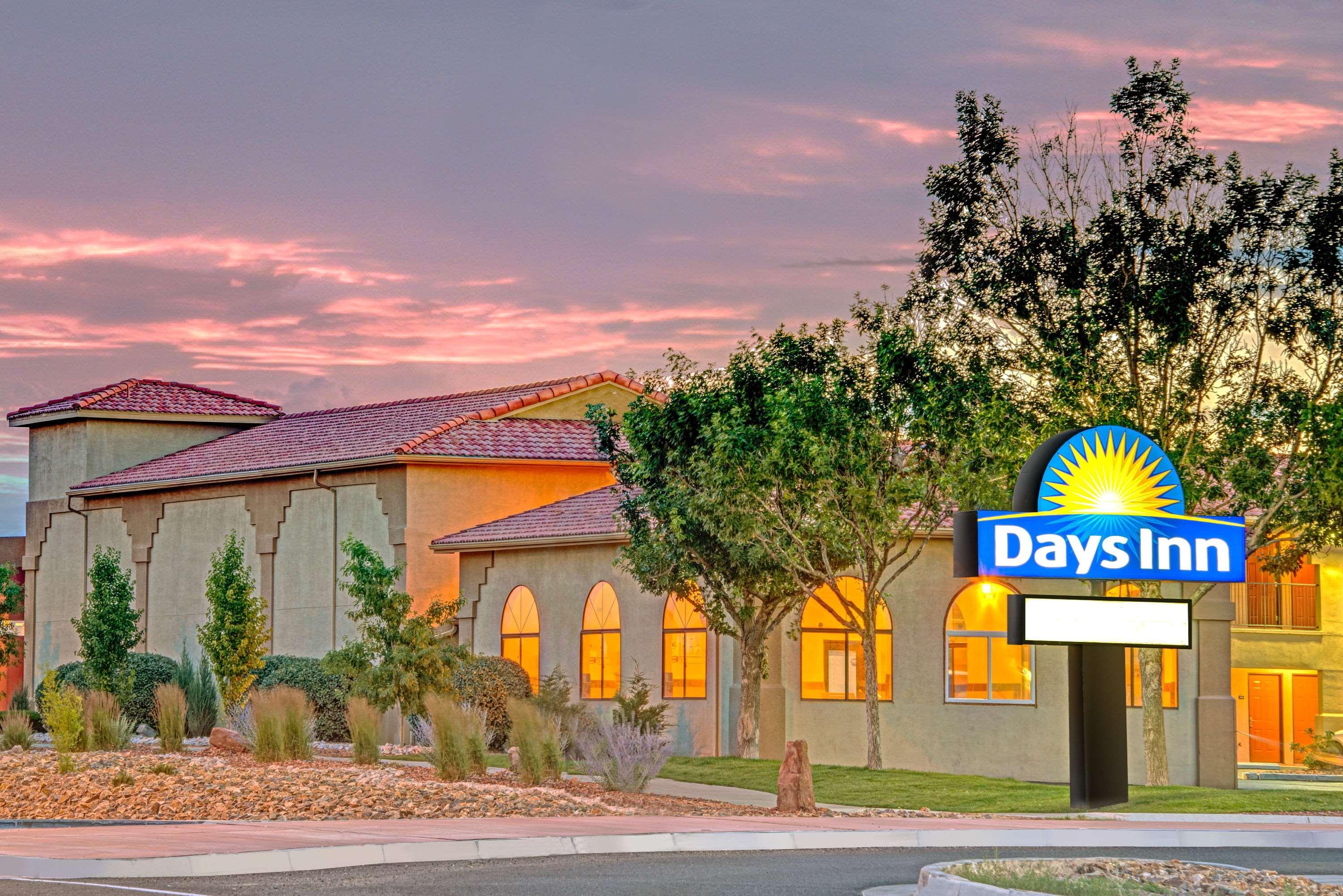 Days Inn By Wyndham Rio Rancho Eksteriør billede