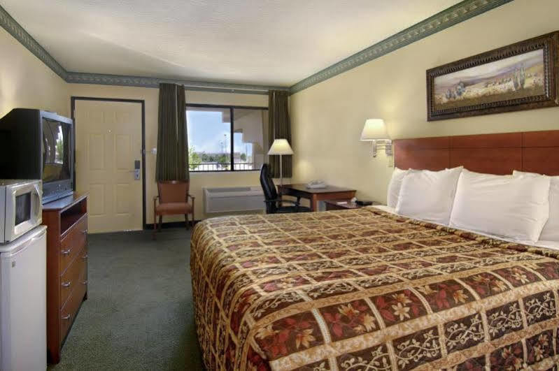 Days Inn By Wyndham Rio Rancho Eksteriør billede