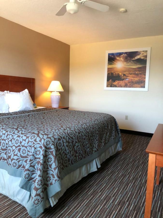 Days Inn By Wyndham Rio Rancho Eksteriør billede